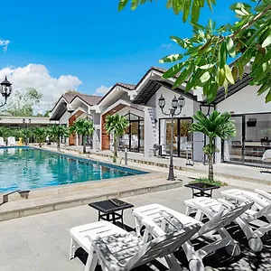 Resort Sandy Clay, Sihanoukville