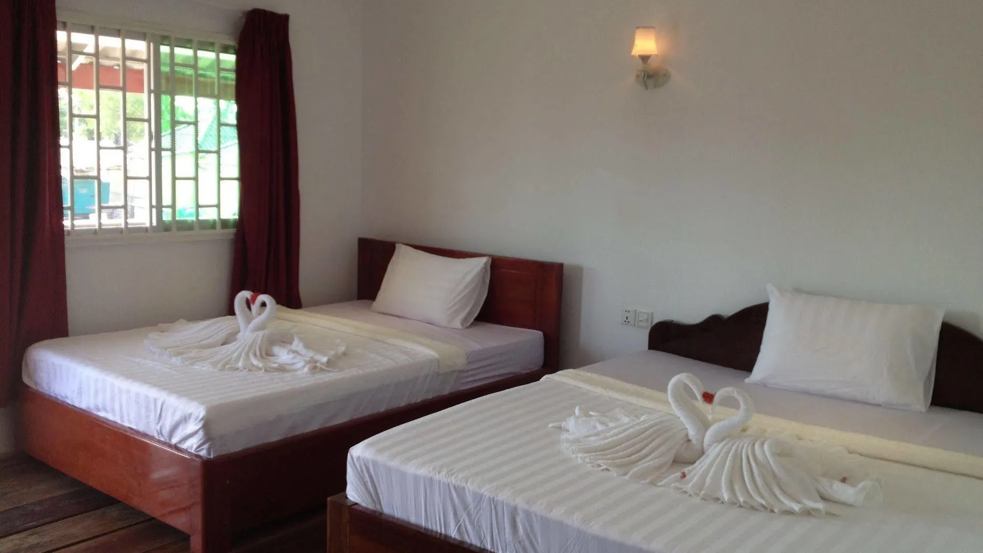 Relax Bungalows Sihanoukville 3*,